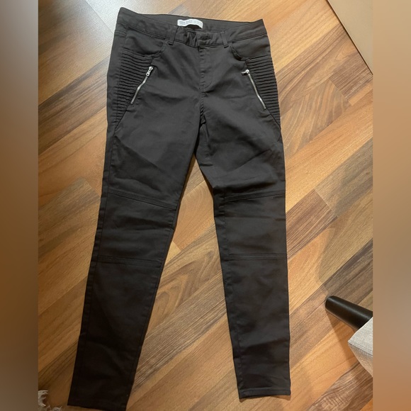 Zara pants dark taupe/grey-brown with zippers and stitching design on thighs. - Picture 1 of 3